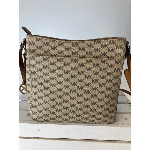 MICHAEL KORS MEDIUM SAFFIANO LEATHER SIGNATURE CROSSBODY BAG - Picture 5 of 16